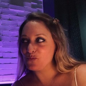 Meet your Posher, Claire
